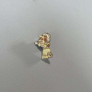 Disney Pin Hidden Mickey Scoop & Friends Clarice as Eunice McGillicutty 75136